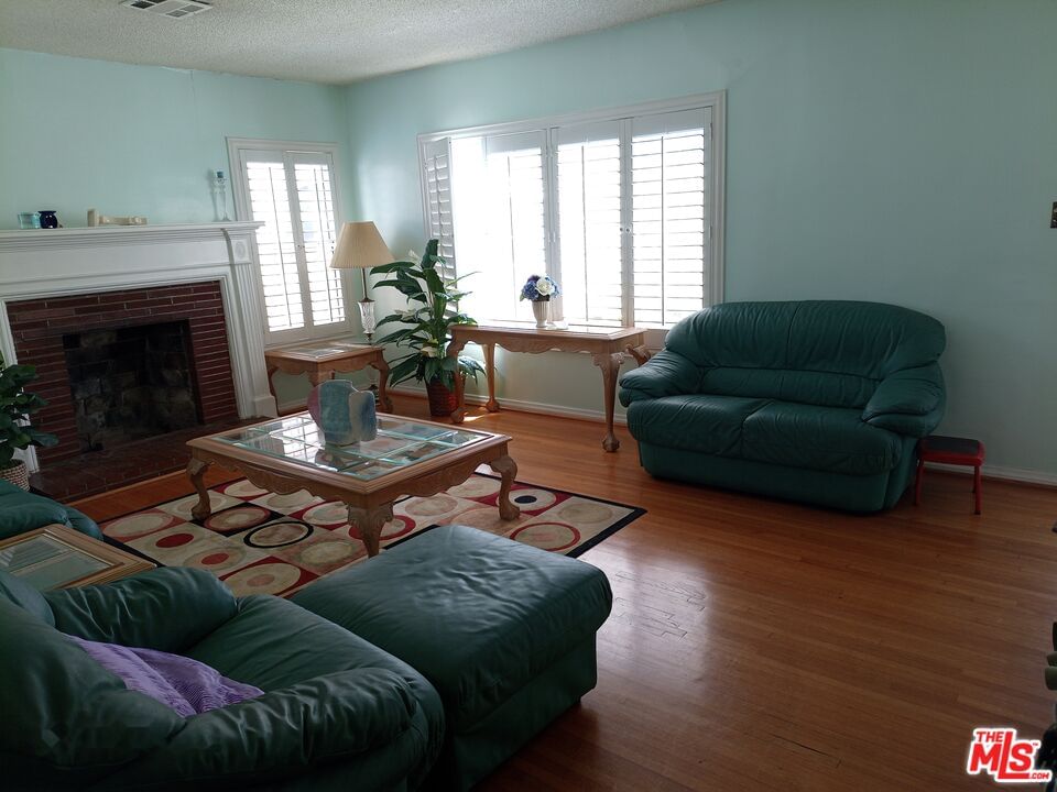 Hillcrest photo 7