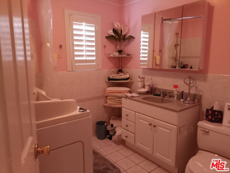 Hillcrest photo 11