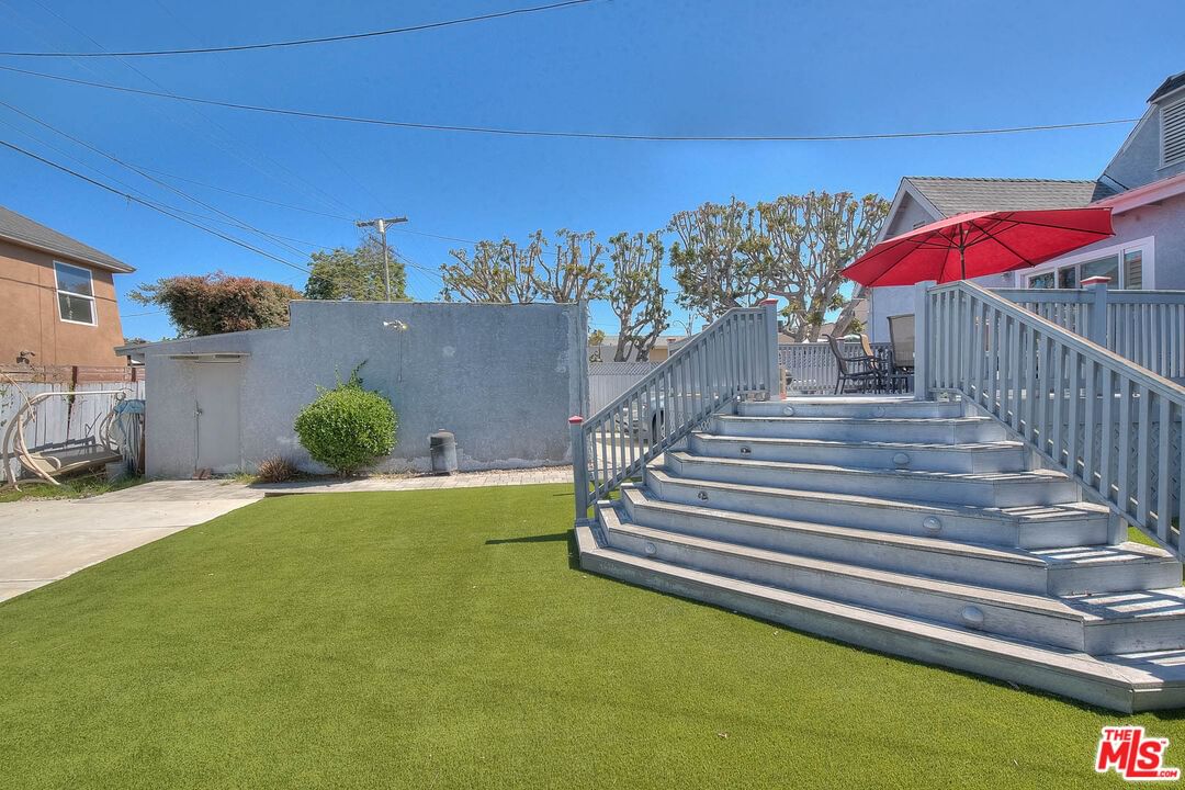 Hillcrest photo 14