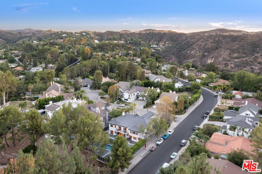 Tarzana Estates photo 61