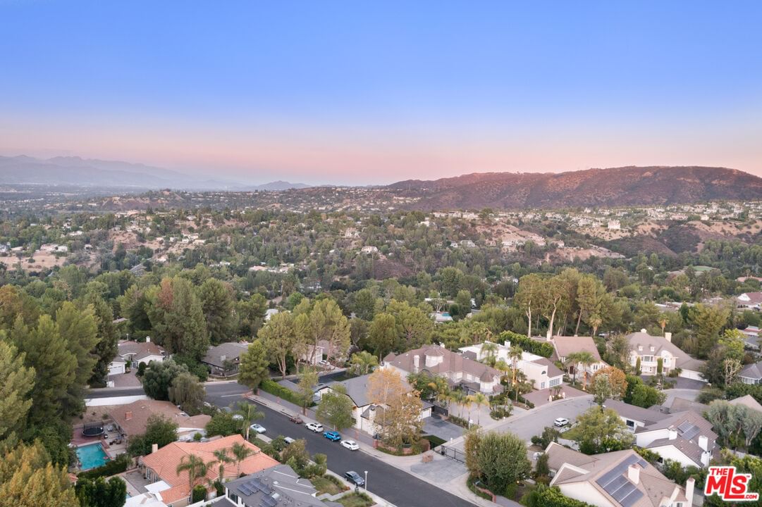 Tarzana Estates photo 64