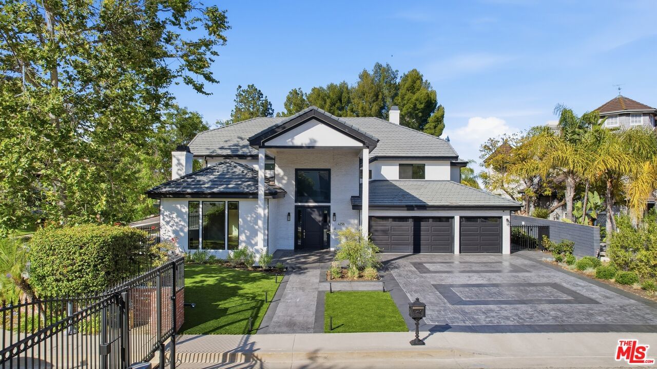 Tarzana Estates photo 66