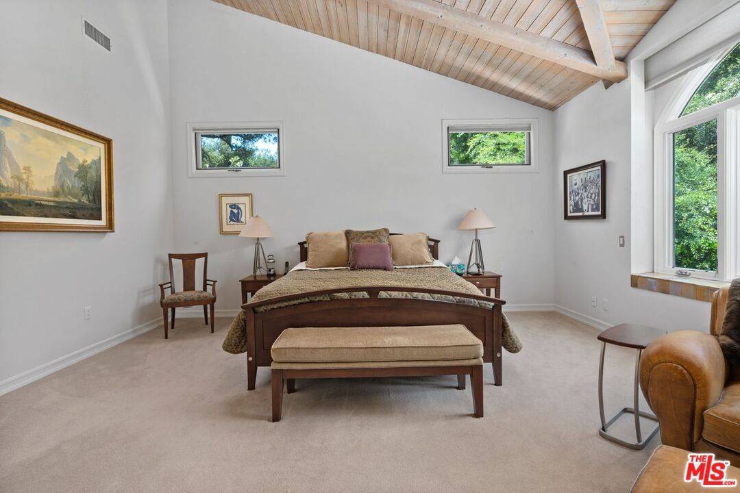 Mulholland photo 33