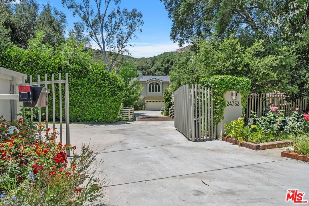 Mulholland photo 48