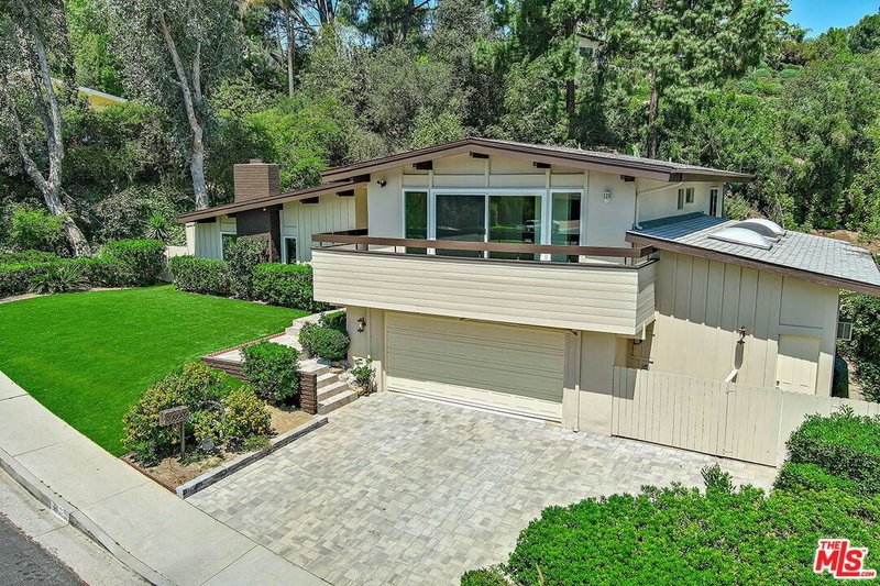 4117 Ellenita Ave