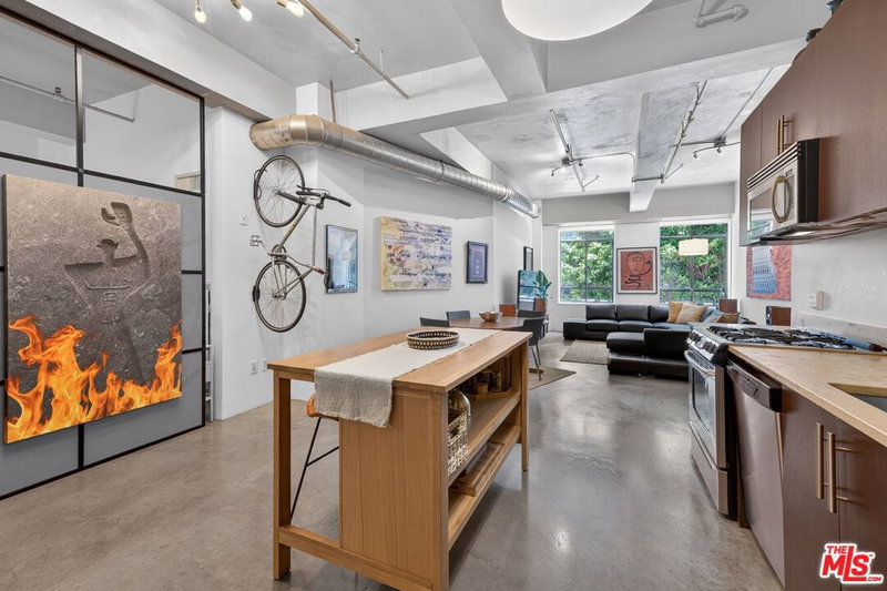849 Broadway