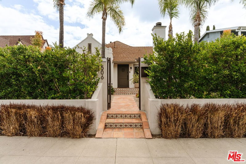506 Curson Ave