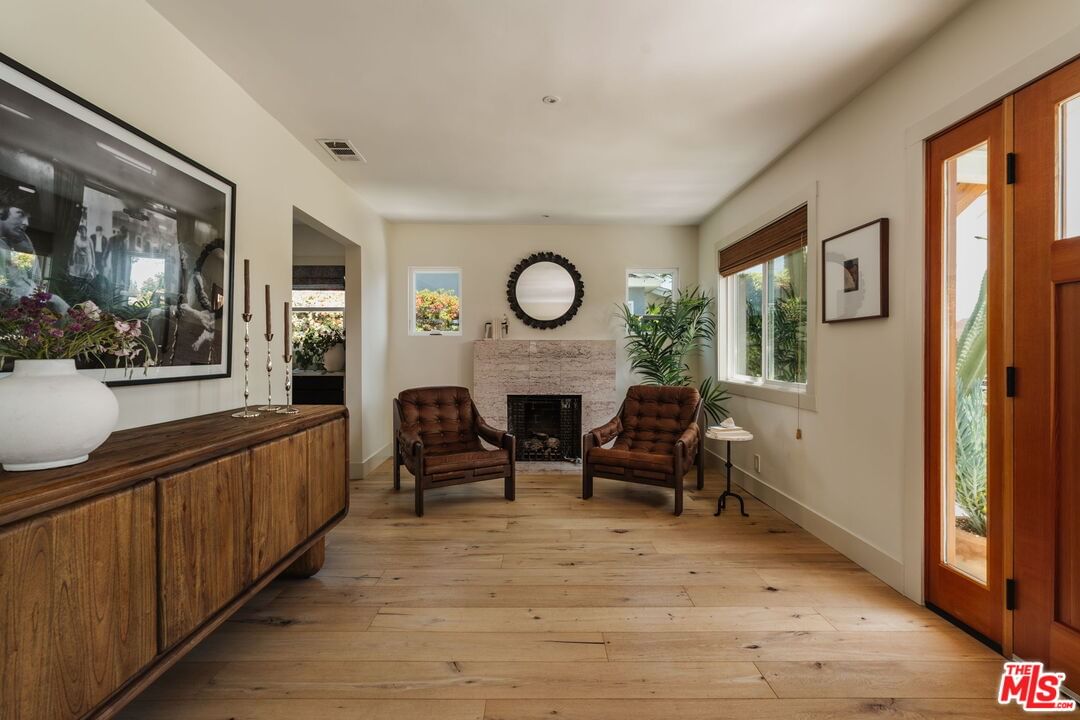 Avenue 32 photo 5
