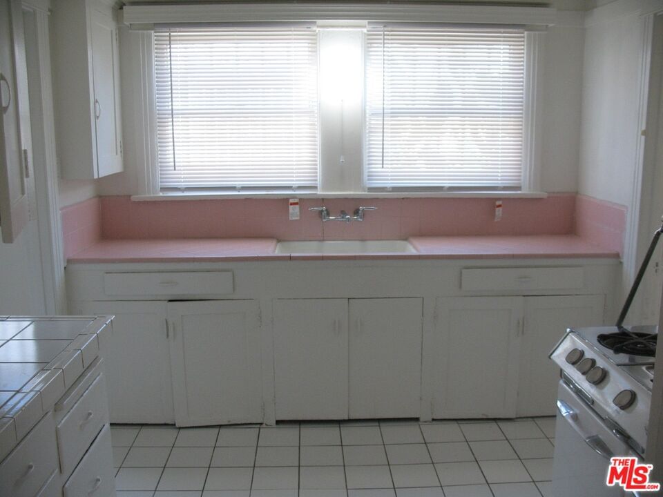 Barton photo 17