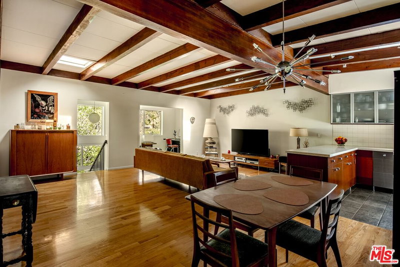 3262 Dos Palos Dr