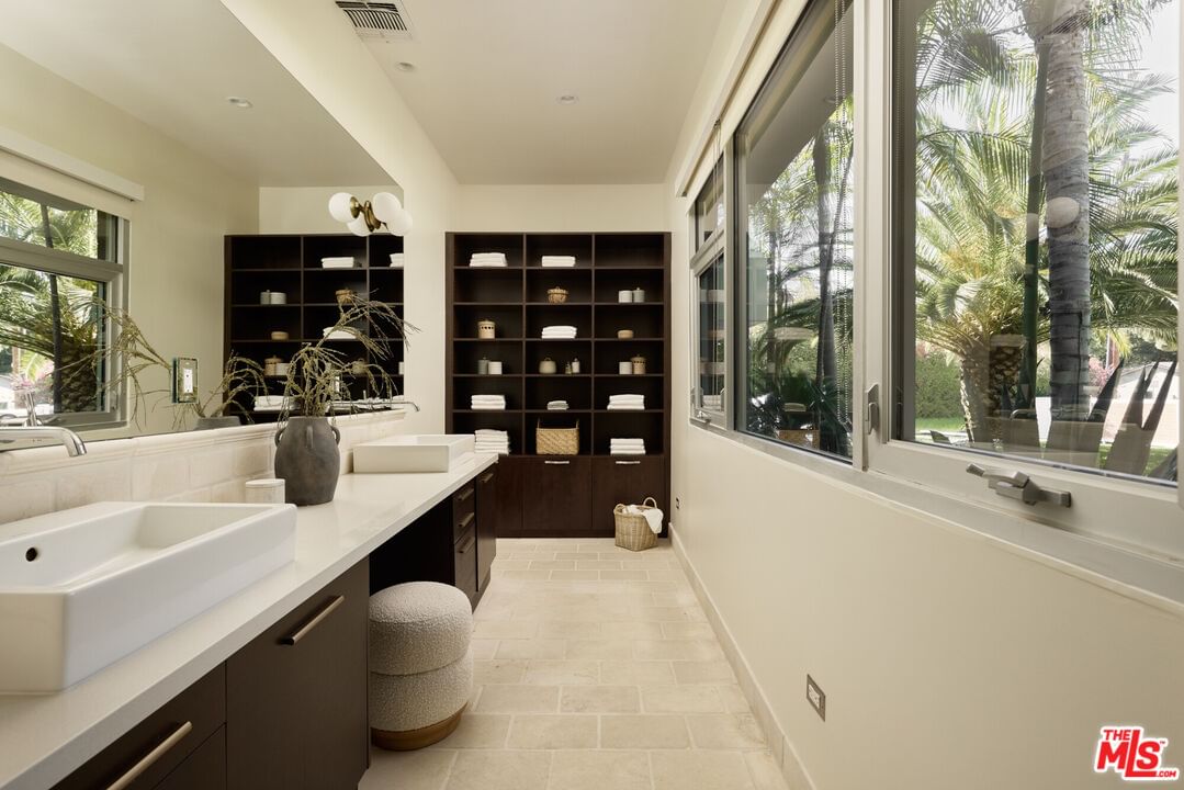 Fryman photo 12
