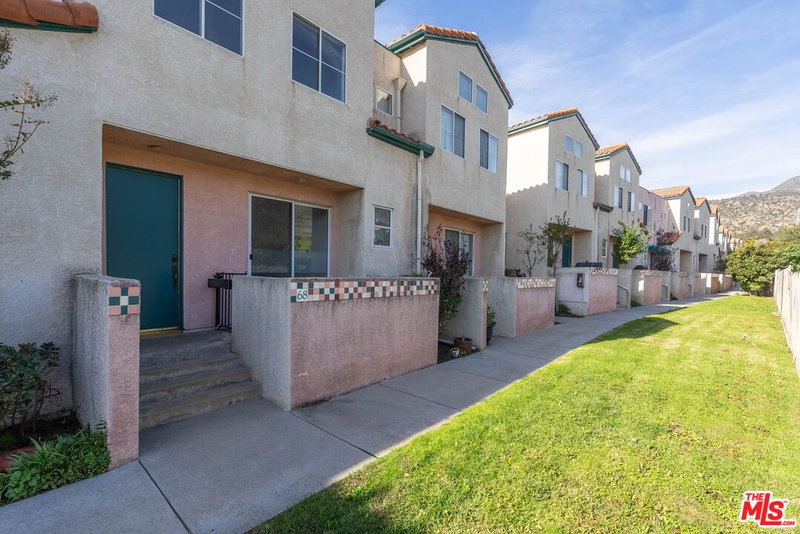 13901 Olive View Ln