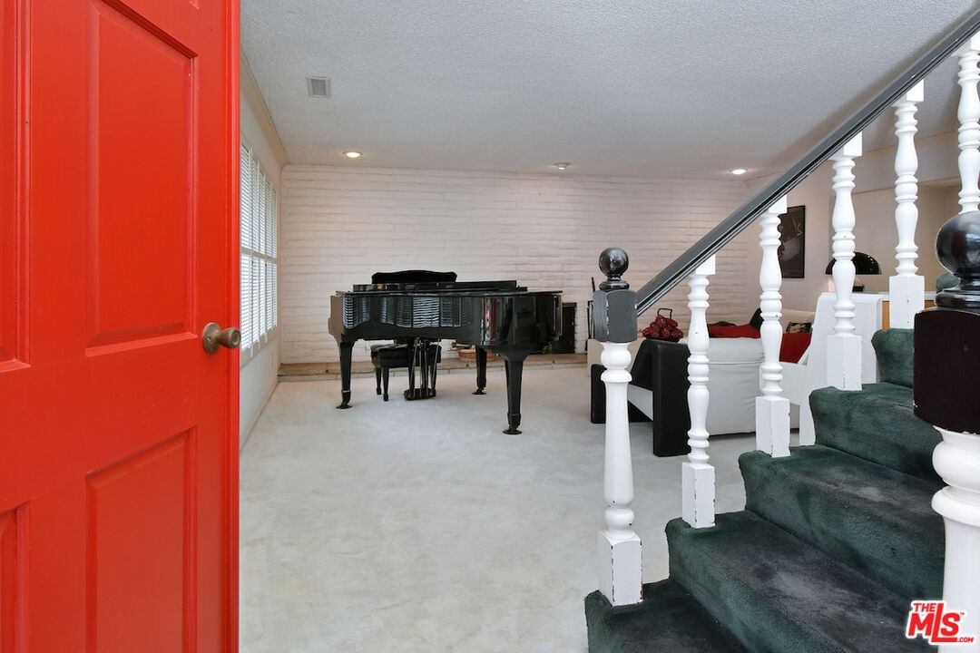 Briarvale Lane photo 10
