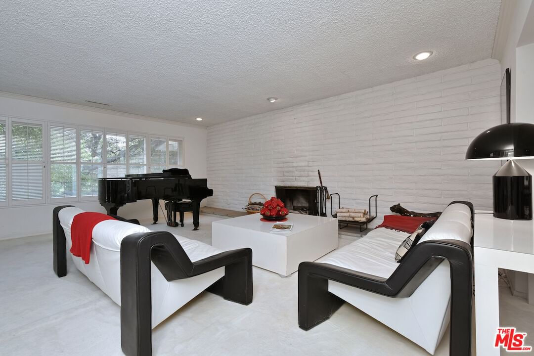 Briarvale Lane photo 13