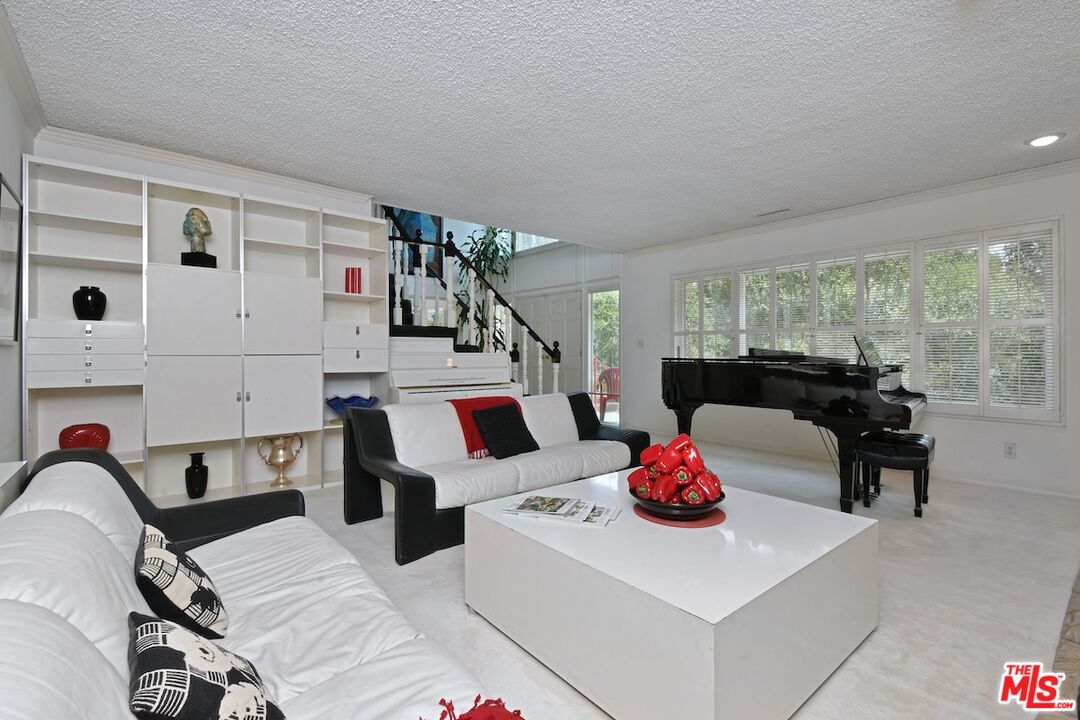 Briarvale Lane photo 15
