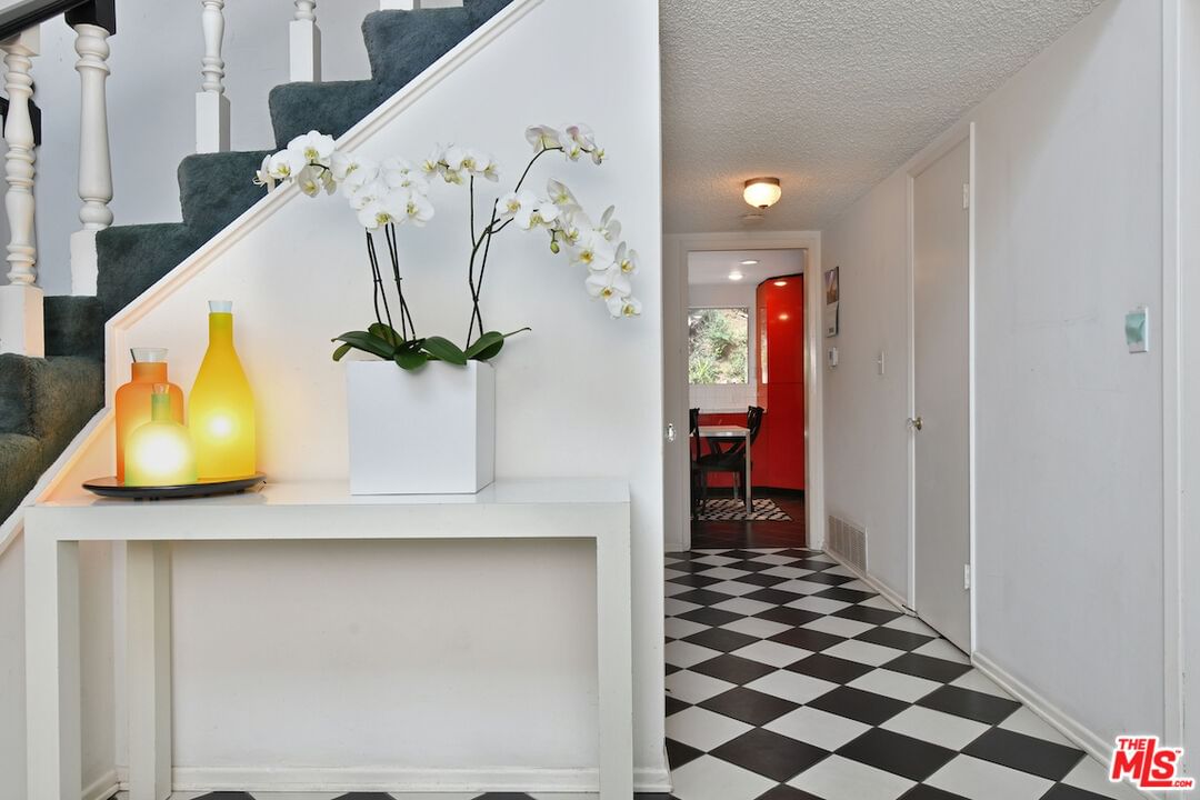 Briarvale Lane photo 26