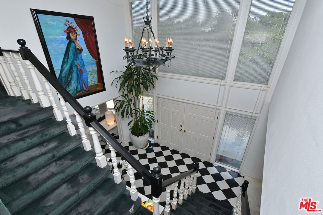 Briarvale Lane photo 33