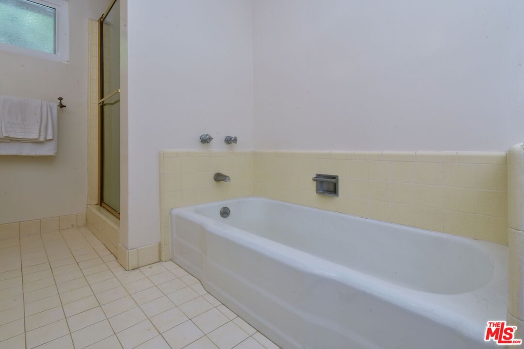 Briarvale Lane photo 37