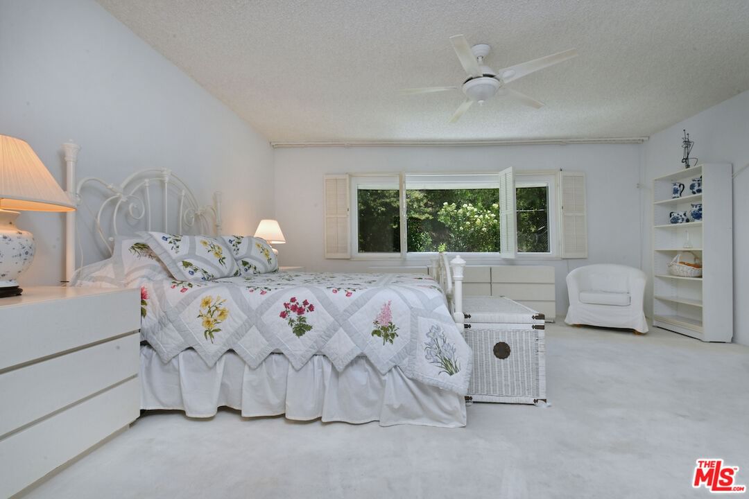 Briarvale Lane photo 40