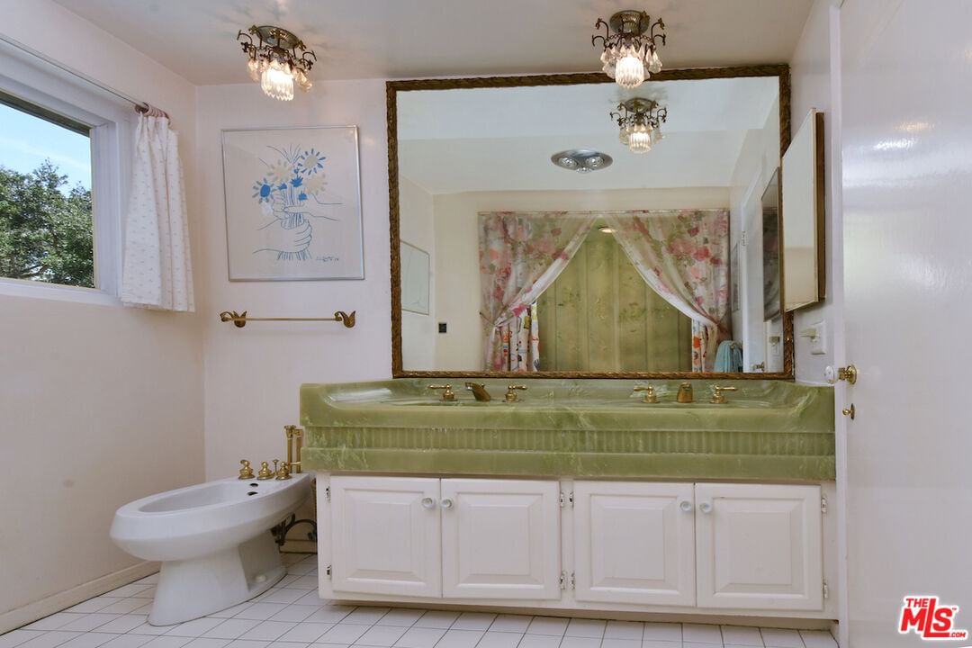 Briarvale Lane photo 42