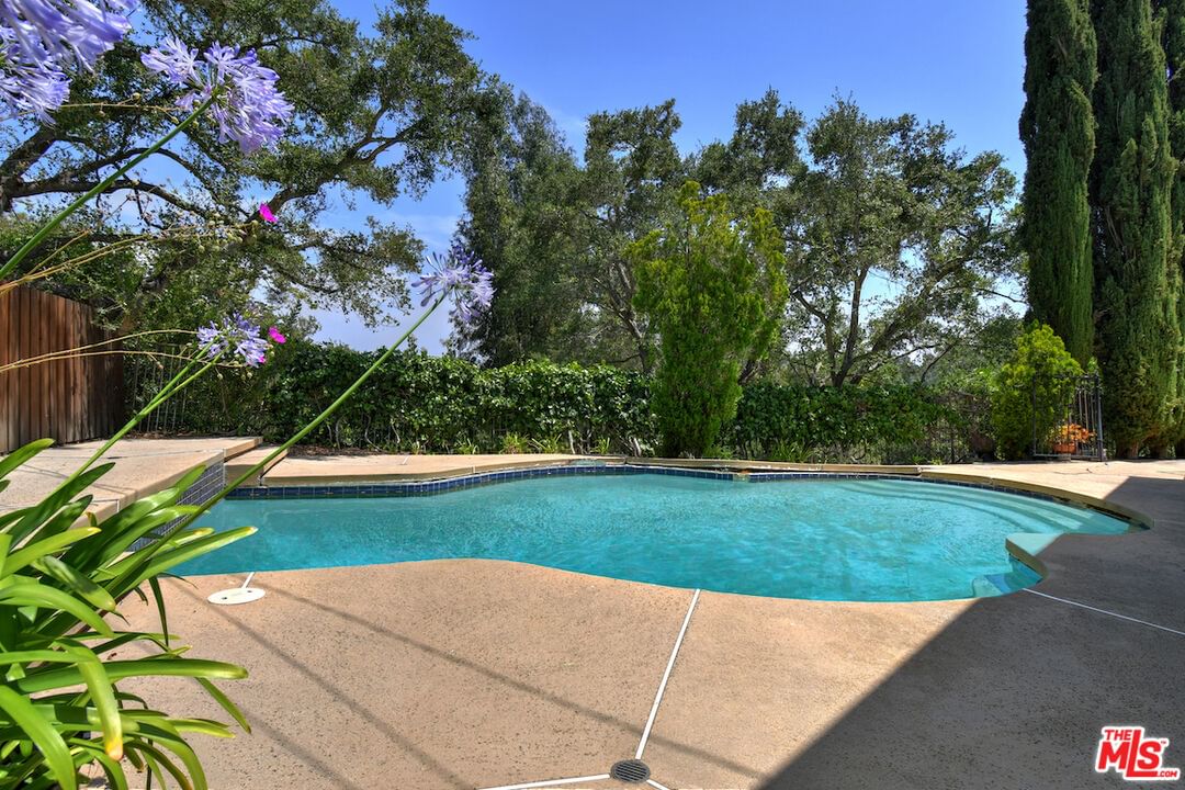 Briarvale Lane photo 53