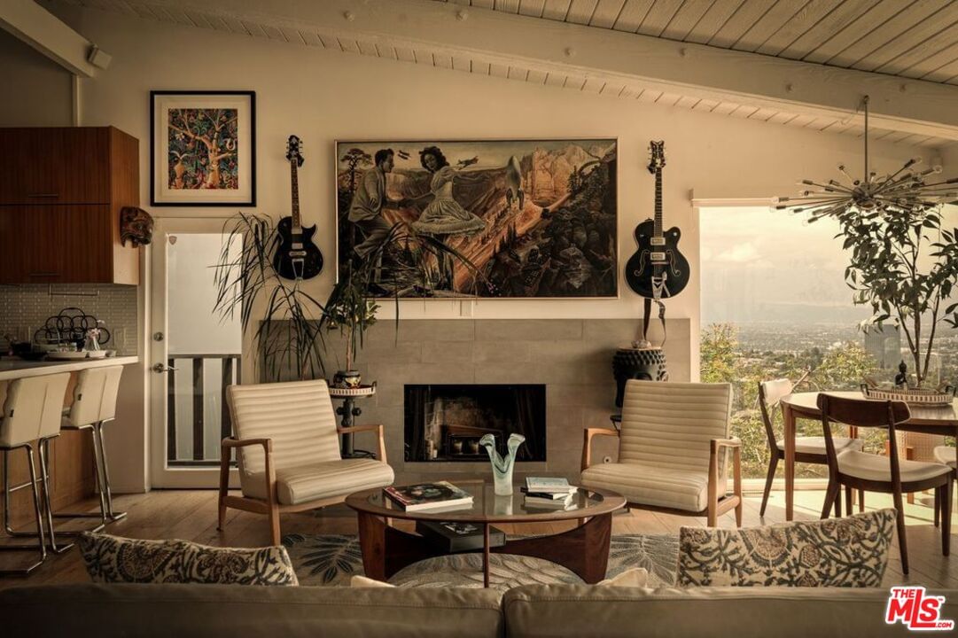 Pacific View photo 1