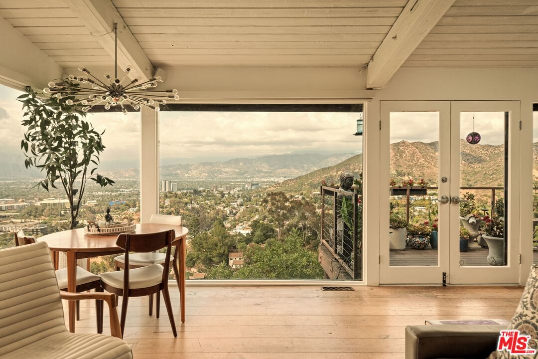 Pacific View photo 3