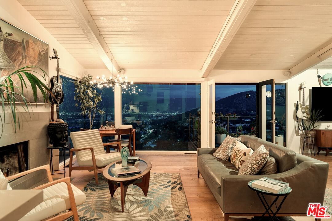 Pacific View photo 38