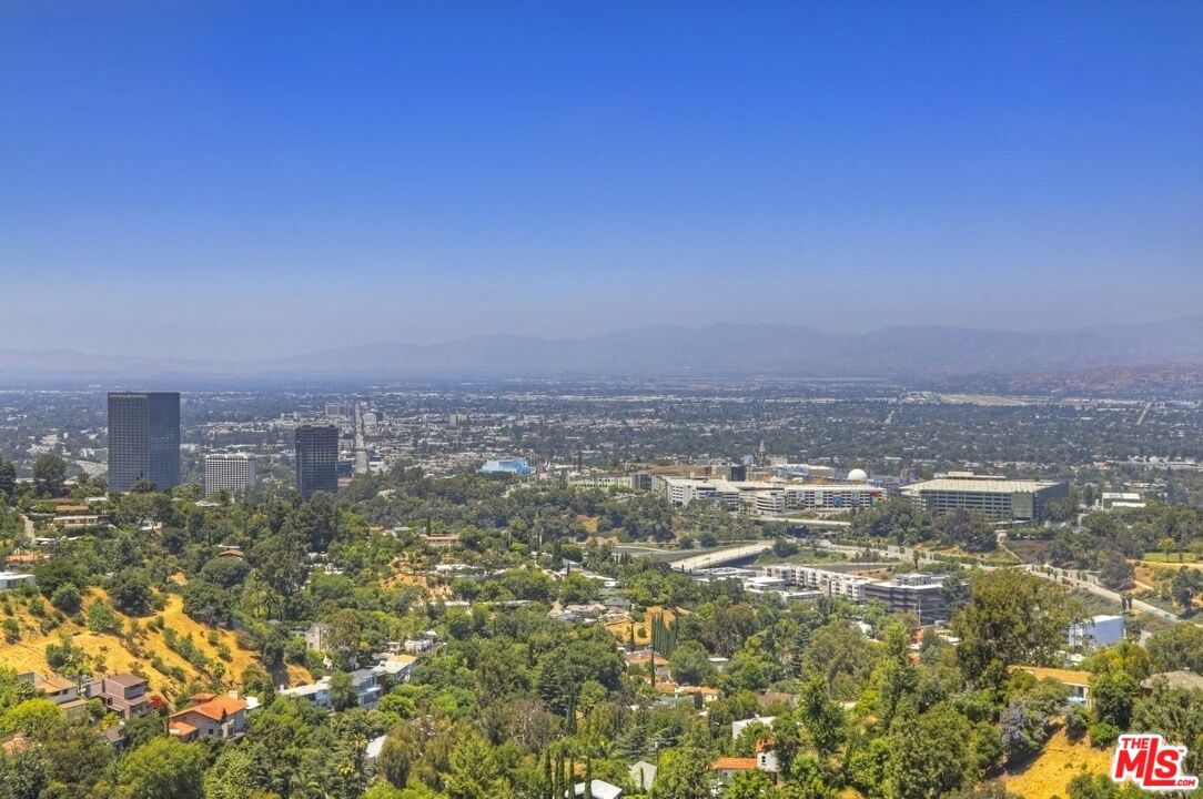 Pacific View photo 51