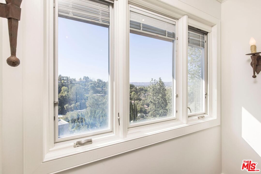 Oak View photo 19