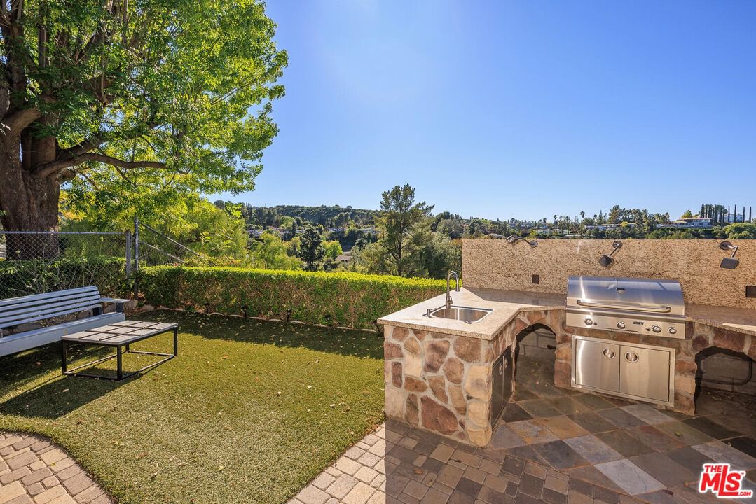 Oak View photo 46