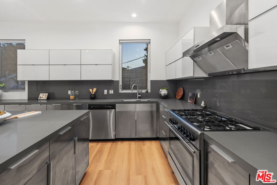 Westmount photo 24