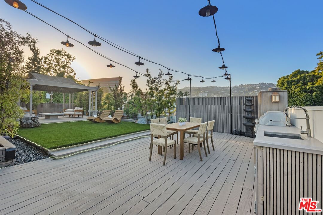 Westmount photo 26