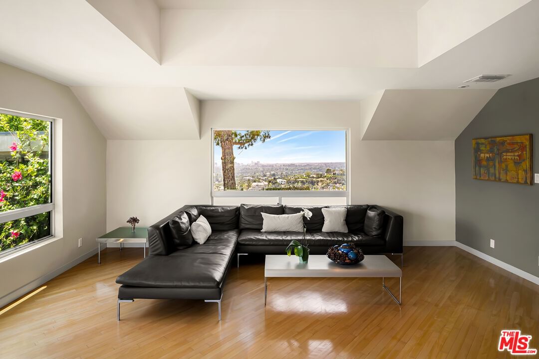 Lago Vista photo 13