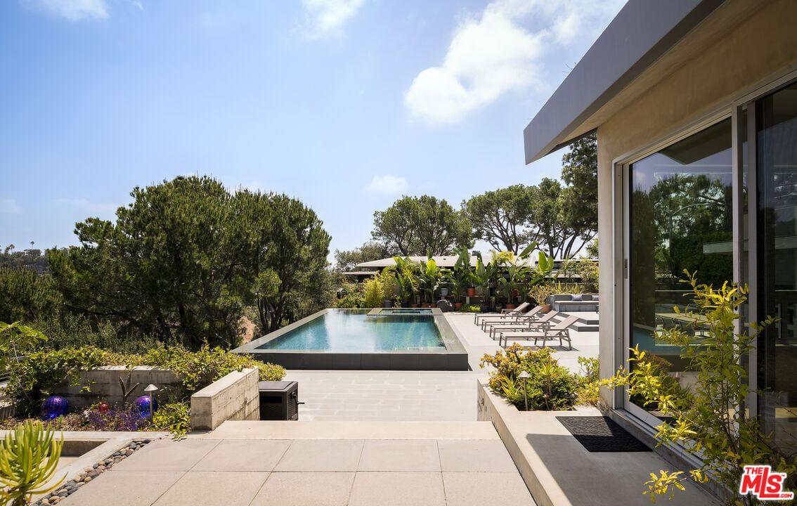 Lago Vista photo 18