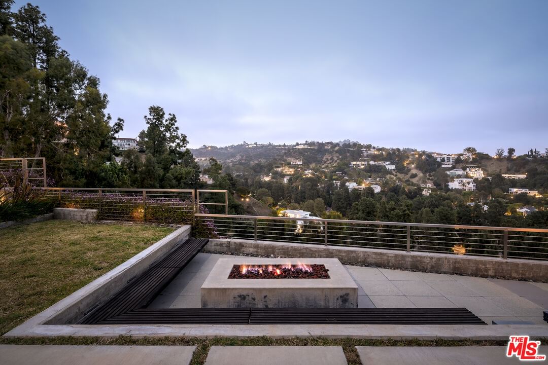 Lago Vista photo 26