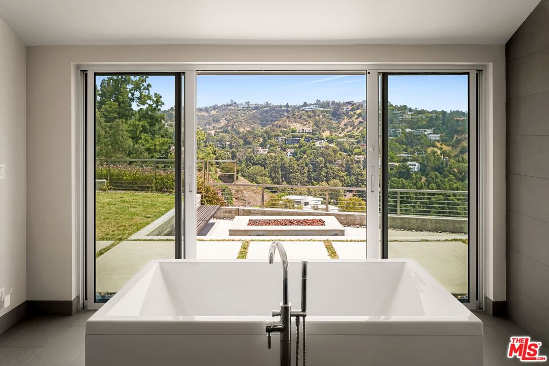 Lago Vista photo 8