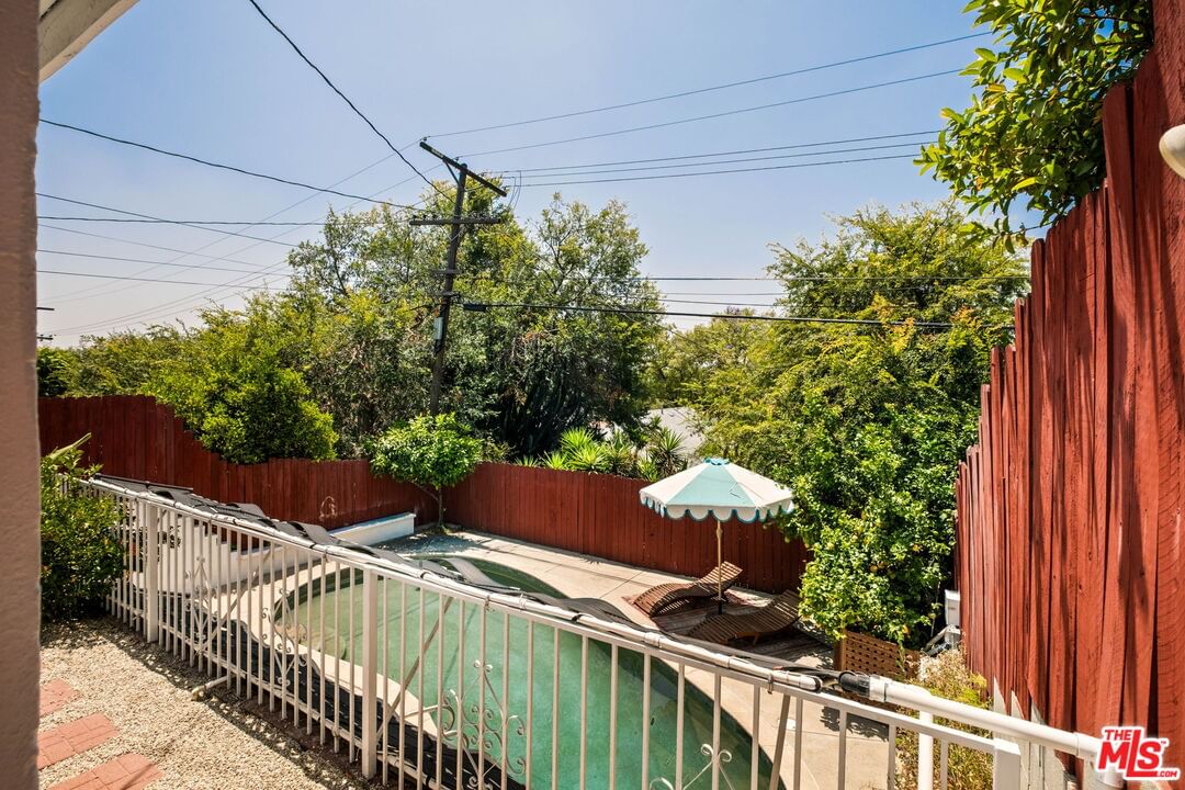 Almaden photo 25