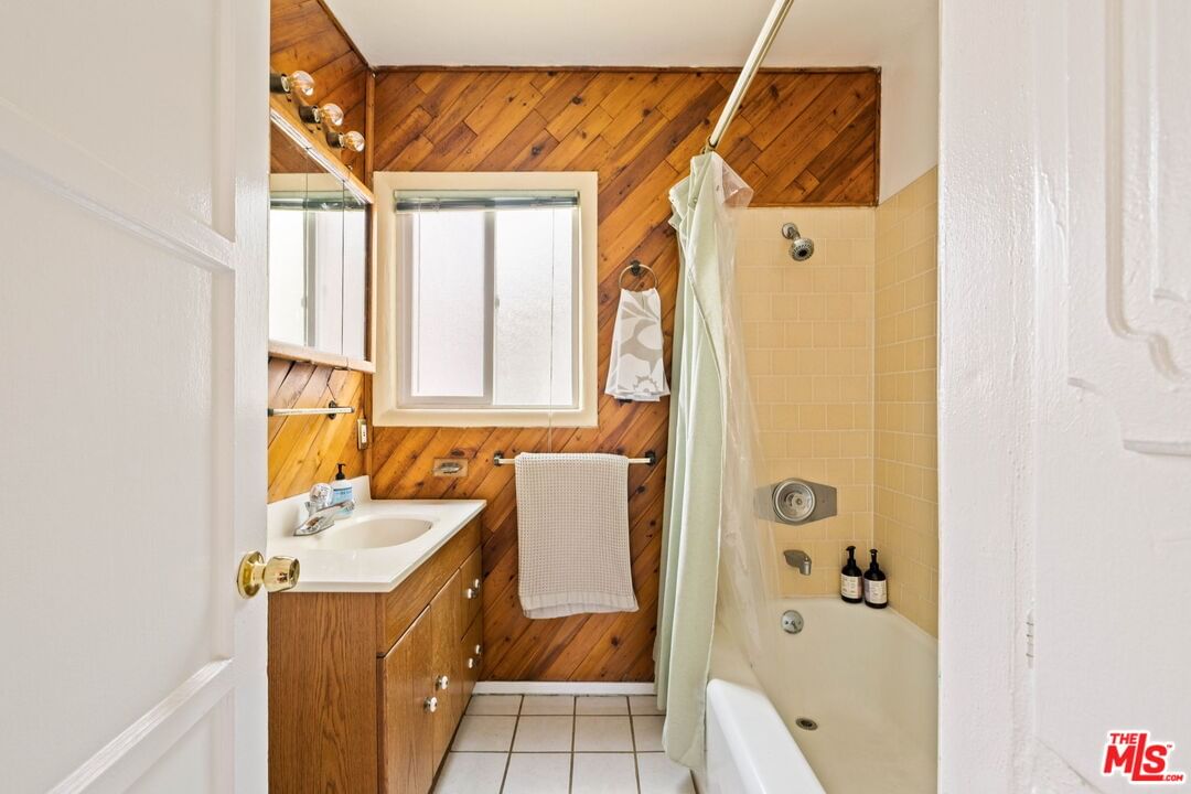 Almaden photo 31