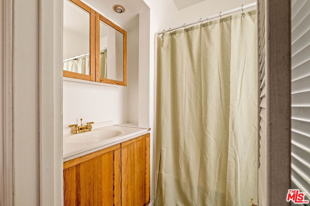 Almaden photo 35