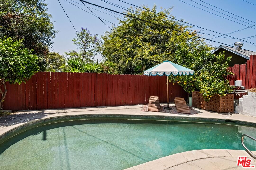 Almaden photo 37