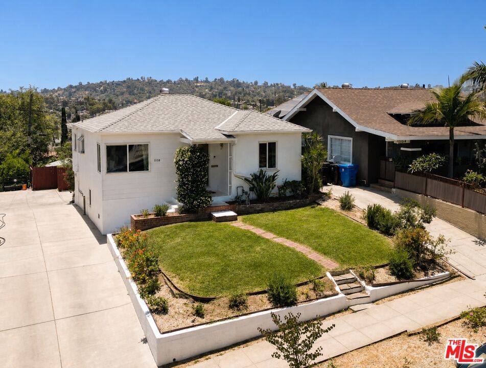 Almaden photo 44