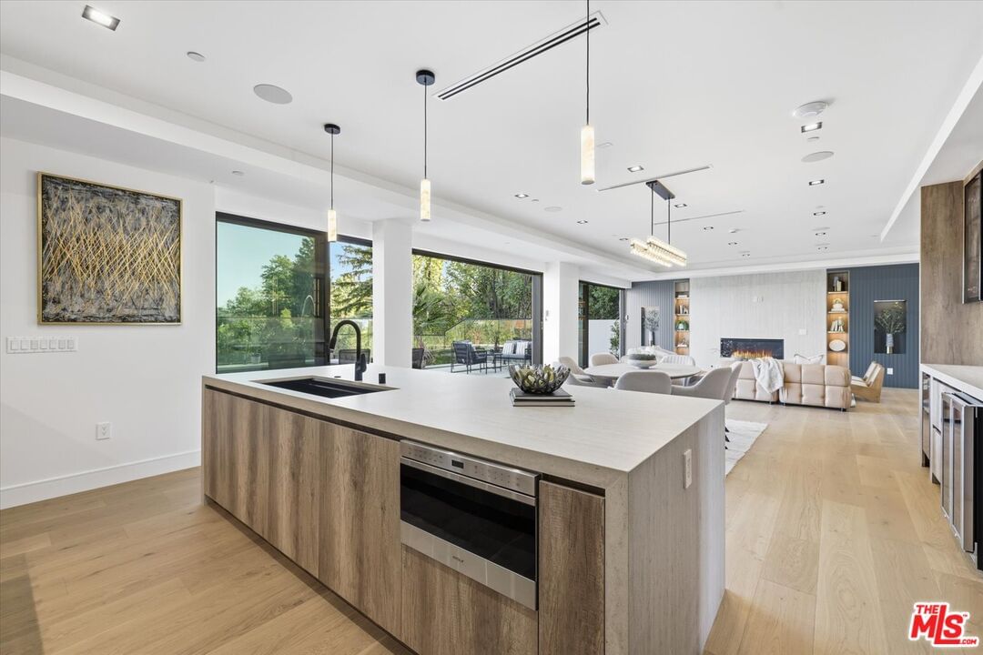 Oak View photo 12