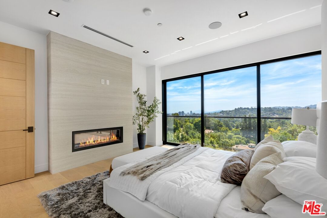 Oak View photo 19
