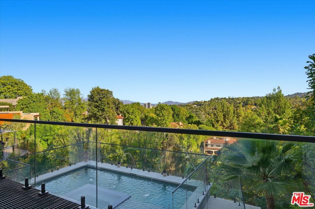 Oak View photo 23