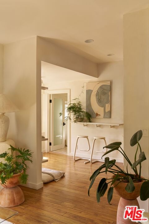 Avenue 52 photo 15