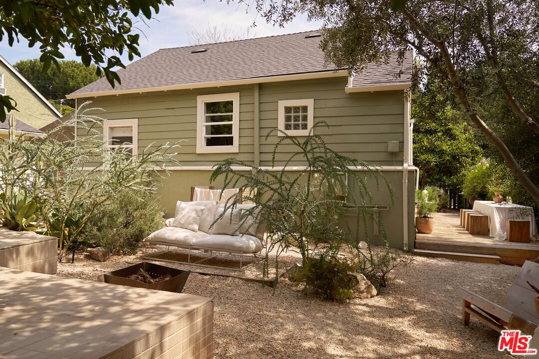 Avenue 52 photo 29
