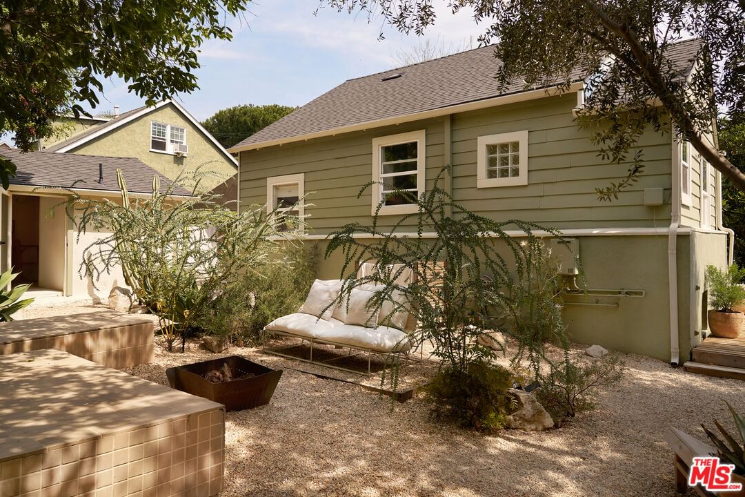 Avenue 52 photo 31