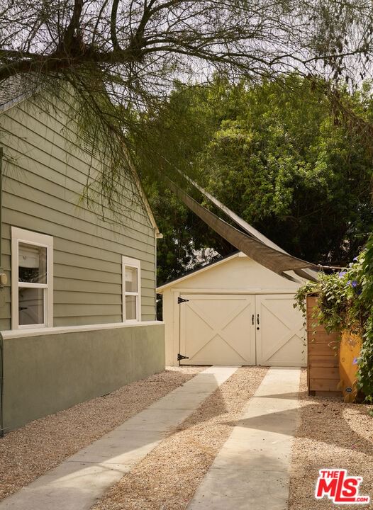 Avenue 52 photo 65