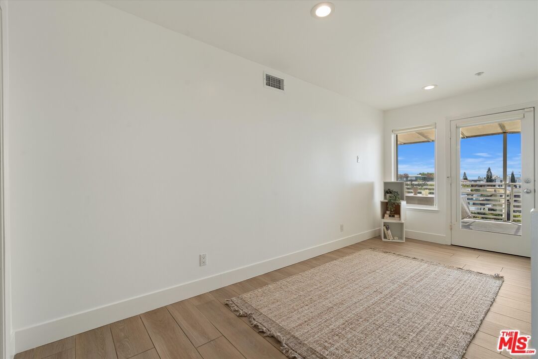 Viewmont photo 31